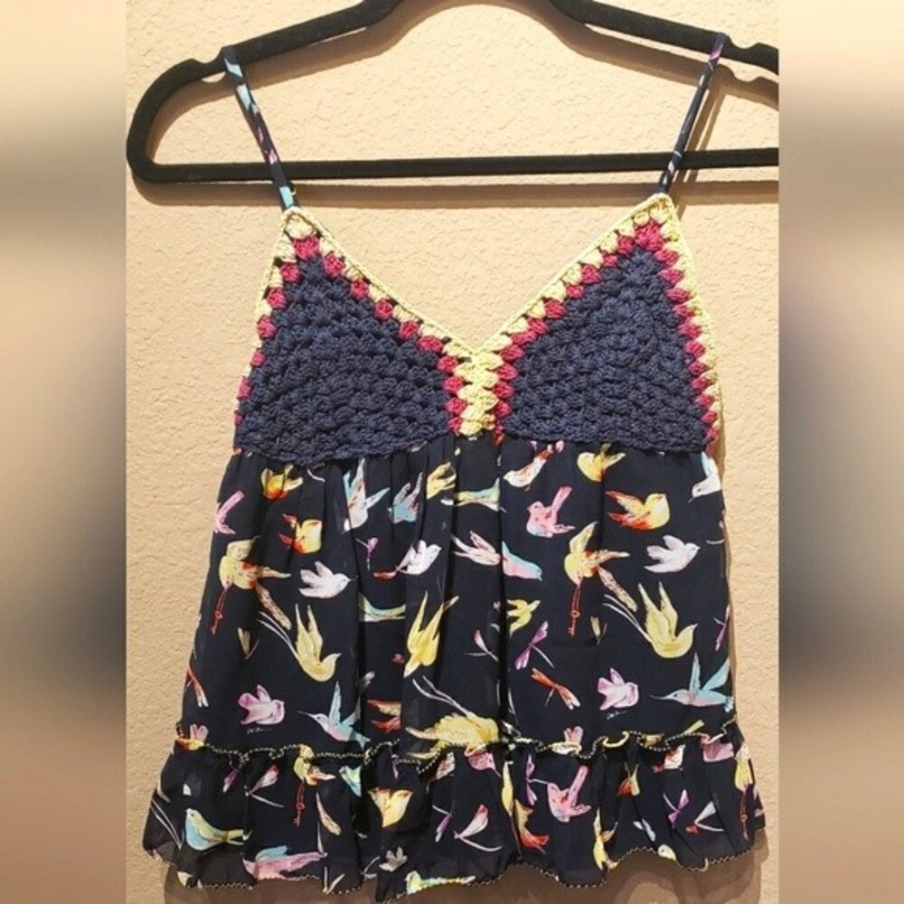 Chelsea & Violet Fllowy Bird Crochet Top Size Small - Picture 2 of 7